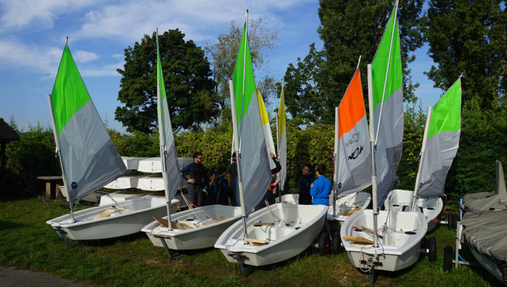 Personnalisation des voiles du dériveur Optimist polyéthylène complet Opt'Easy pour un club